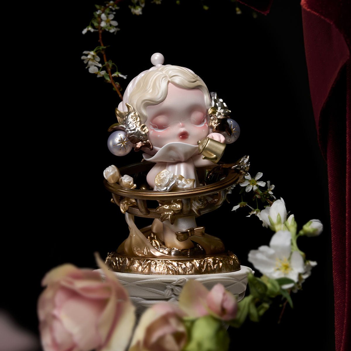 SKULLPANDA PETALS IN FOUR ACTS SERIES FIGURE GOLD